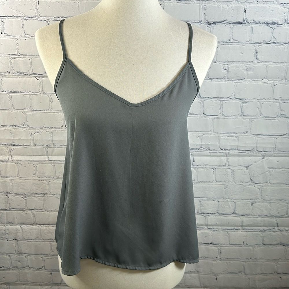 🌑 Hollister Dark Gray Flowy Tank Top - Size Small